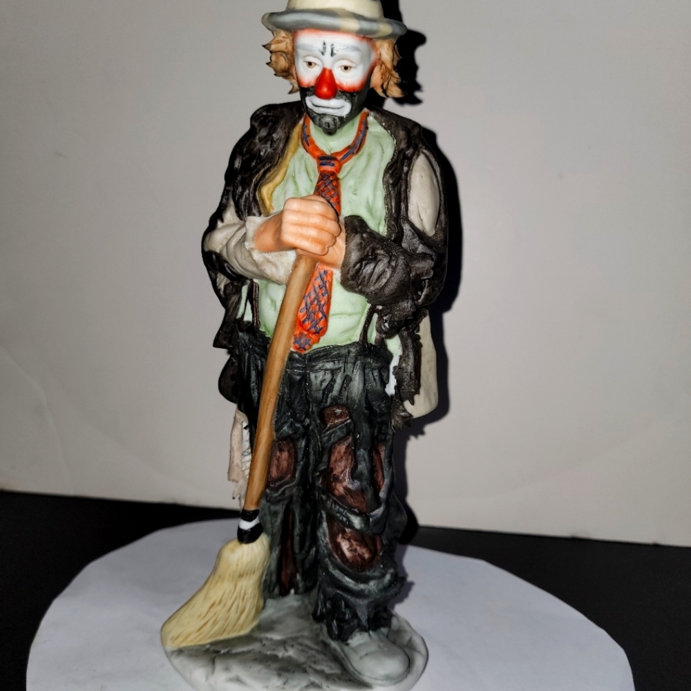 Emmett Kelly Jr Sweeping up Flambro Limited Edition Hobo Clown